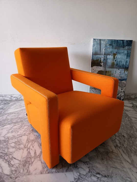 Image 1 of Fauteuil CASSINA Utrecht 637 en Laine Kvadrat Orange 13L par Gerrit Thomas Rietveld