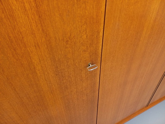 Image 1 of Armoire vintage style scandinave en teck des années 60