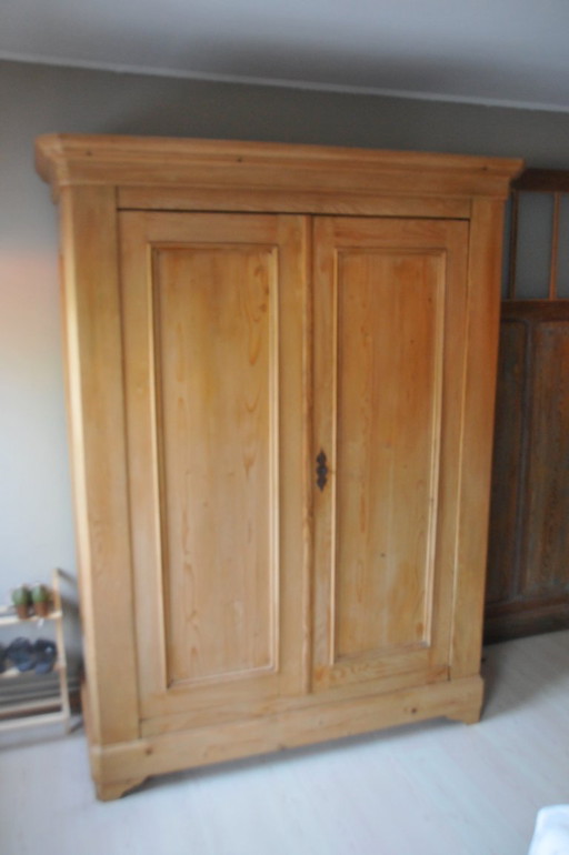 Pine closet - dismountable