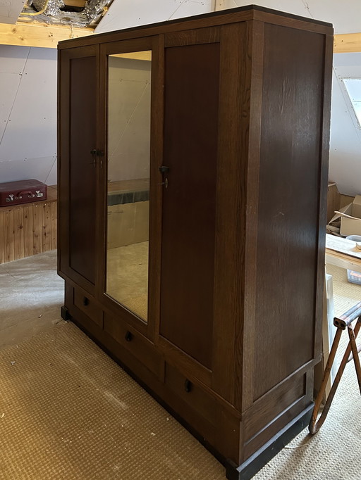 Armoire vintage des années 1930