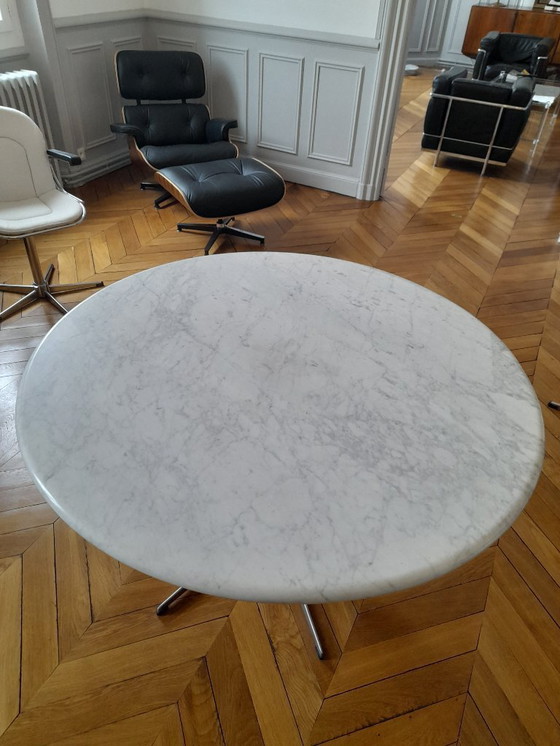Image 1 of Arne Jacobsen A825 eettafel en 4 Gastone Rinaldi stoelen