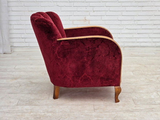 Image 1 of Anni '60, poltrona danese in velluto rosso ciliegia.