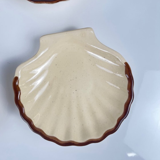 Image 1 of Set van 6 keramische sint-jakobsschelpen van E. Henry