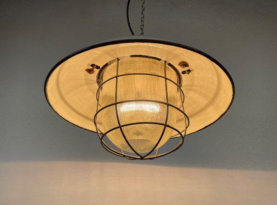 Image 1 of Suspension industrielle en fonte émaillée grise de Zaos, années 1960