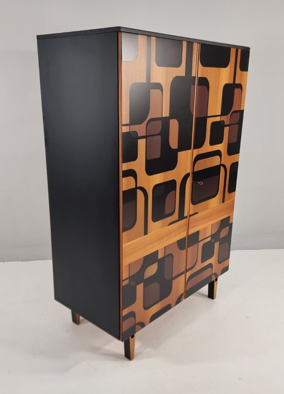 Image 1 of Vintage kledingkast, 1970