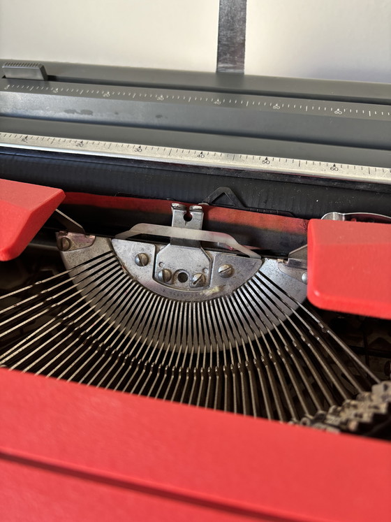 Image 1 of Macchina da scrivere Underwood 23 vintage rossa non funzionante