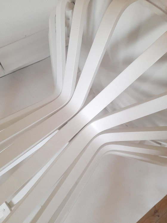 Image 1 of Mesita auxiliar de madera curvada, Habitat años 90