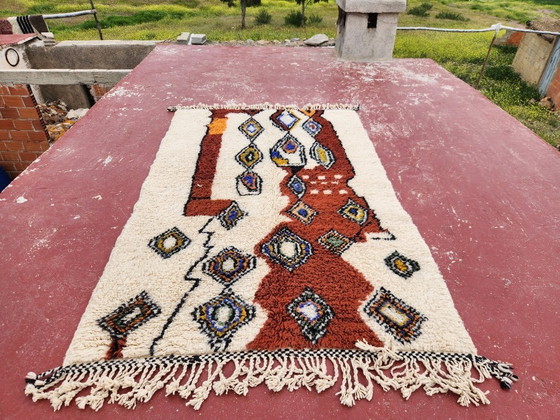 Image 1 of Vintage Beni Ouarain tapijt 244x150 cm – Handgemaakt Marokkaans wollen tapijt – Kleurrijk Berbers tribal design