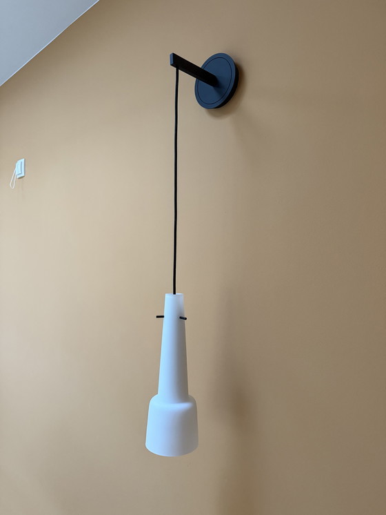 Image 1 of Kalmar Werkstätten - Lampada da parete Keule - Opale satinato