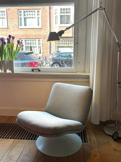 Artifort f504 refurbished with Kvadrat fabric