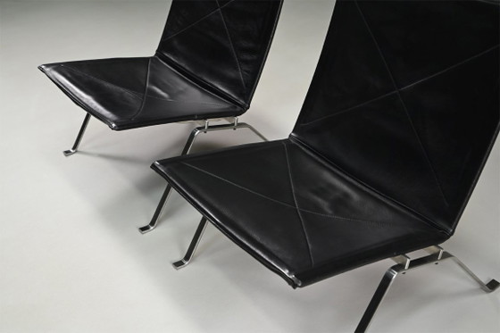 Image 1 of Ensemble de deux chaises longues PK22 par Poul Kjærholm pour Fritz Hansen, Danemark des années 1950.