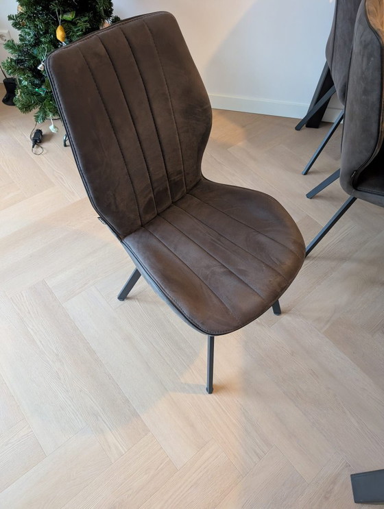 Image 1 of Tavolo da pranzo laccato opaco in rovere con 6 (sei) sedie