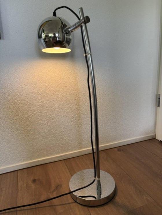 Space Age 70s chrome desk/table lamp – Metal (photo 3 of 10)