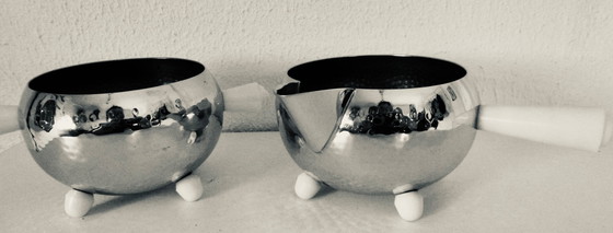 Image 1 of Een vintage "Ever-Hot" theeset, geproduceerd door Perry, Bevan en Co. (PBB). 