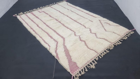 Image 1 of Alfombra marroquí Beni Ourain, tejida a mano con técnicas tradicionales, 140 x 260 cm.
