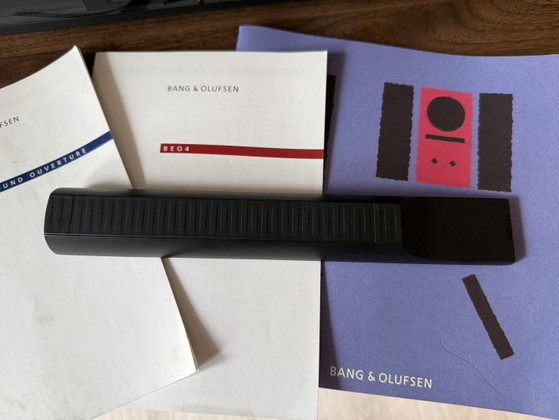 Bang & Olufsen BeoSound Ouverture con BeoLab 2500 y Beo4 – Conjunto completo revisado – Bang&Olufsen (photo 11 of 15)