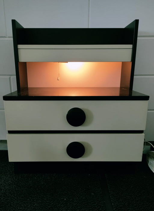 Mesita de noche vintage/mesa auxiliar con iluminación