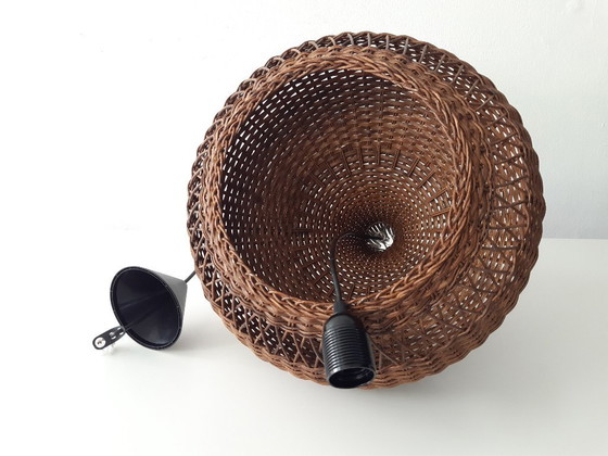 Image 1 of Suspension vintage en rotin, suspension style Mid-Century Modern, lampe de table à manger
