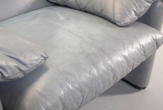 Image 1 of Set of 2 Mid-Century Italian Design Cassina Lounge Chair ‘Maralunga’ by Vico Magistretti in Dolphin Grey Leather. Italy, 1970s.