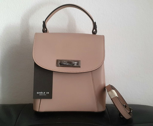 Gisèle 39 Ledertasche, die sich in einen „Venus“-Rucksack verwandeln lässt. Neu
