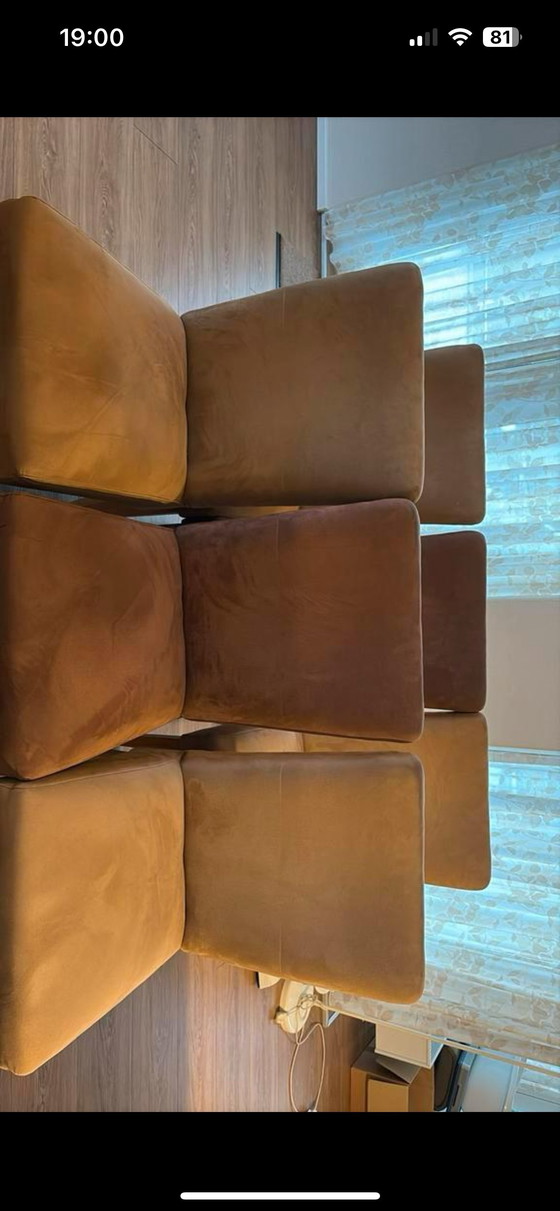 Image 1 of 6 suede eetkamerstoelen met tafel
