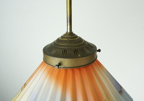 Image 1 of Art déco glazen hanglamp met airbrush spritzdekor, geplooide vorm, avant-gardistisch design uit de jaren 1920-1930.