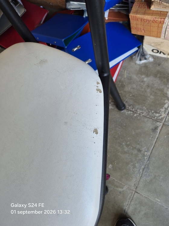 Table vintage et 4 chaises – tavo, Tables de salle à manger, Metal, Wood (photo 10 of 10)