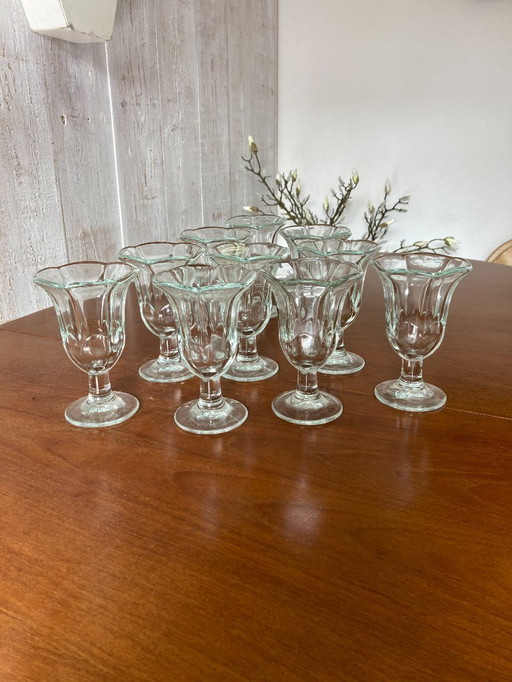 Set of 10 ice cream or dessert cups