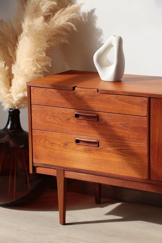 Image 1 of Nathan Teak-Sideboard (1960er Jahre) – Restauriertes englisches Design