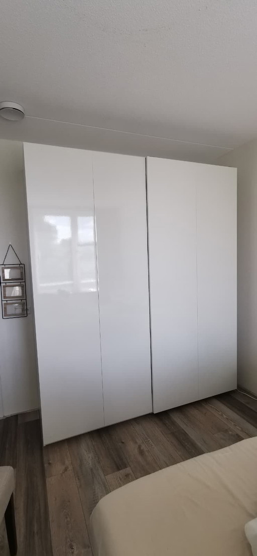 Kledingkast / Wardrobe
