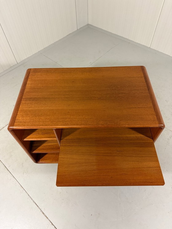Image 1 of Mueble de TV con audio de teca Dyrlund sobre ruedas, años 60
