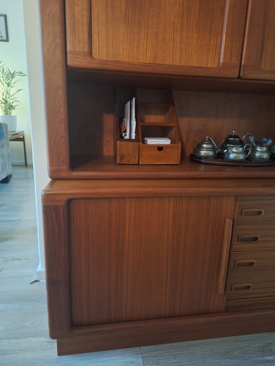 Image 1 of Armoire murale danoise Dyrland en état neuf