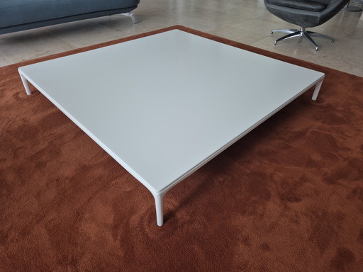 Table basse Yale en MDF ITALIA 140 x 140 x 19 cm, état neuf