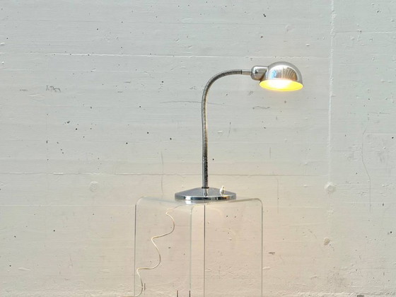 Image 1 of Vintage chromen tafellamp met flexibele arm, Italië, jaren 60.