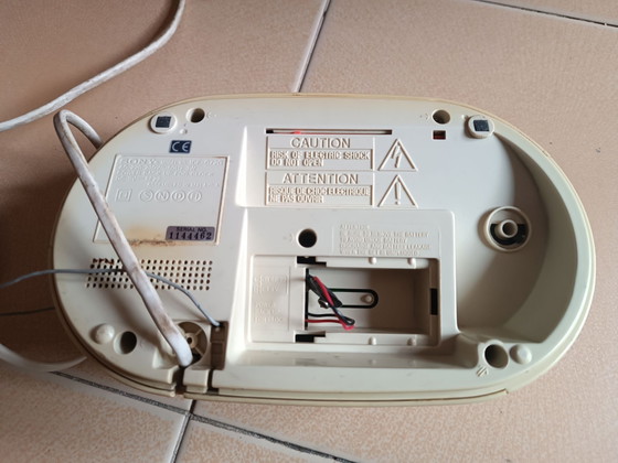 Sony vintage 80s alarm clock radio, Plastic, Beige (photo 6 of 6)