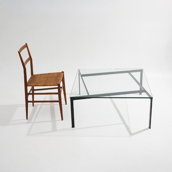 Image 1 of Mesa de centro de vidrio y metal diseñada por Paolo Tilche para Arform, década de 1960.