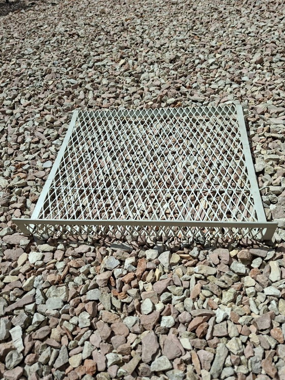 Rare perforated magazine rack literature rack Tomado Holland – Shelving unit, Metal (photo 3 of 8)