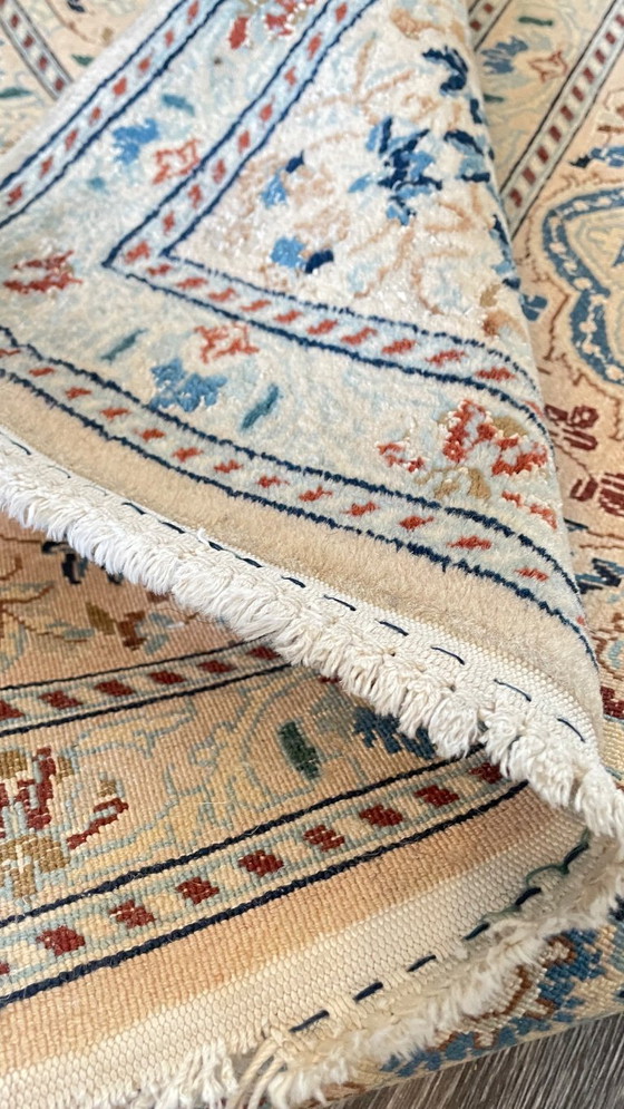 Image 1 of Tapis persan Nain en soie avec certificat