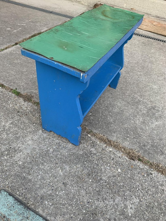 Banc en bois ancien peint en bleu – Plastique (photo 4 of 4)