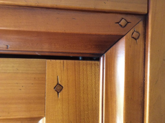 Image 1 of Armoire en bois de cerisier