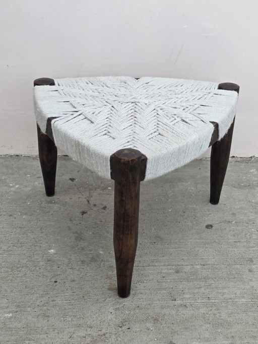 Geflochtener Hocker