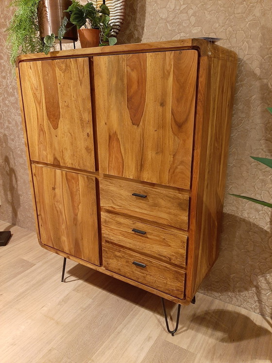 Image 1 of armoire à impôts