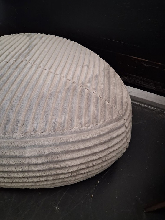 Image 1 of Pouf Stones