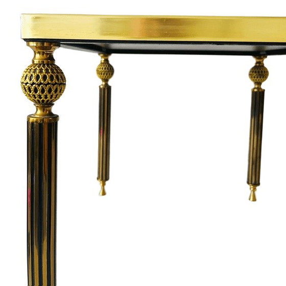 Image 1 of Table d'appoint vintage en laiton, verre fumé noir, style Hollywood Regency, années 1960