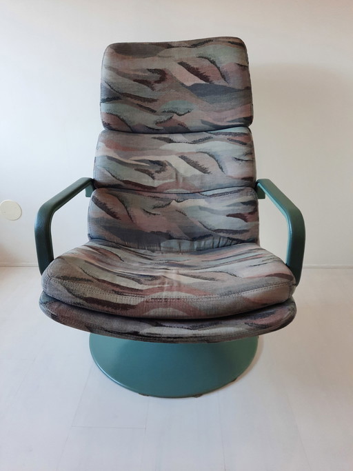 Sillón Artifort F182