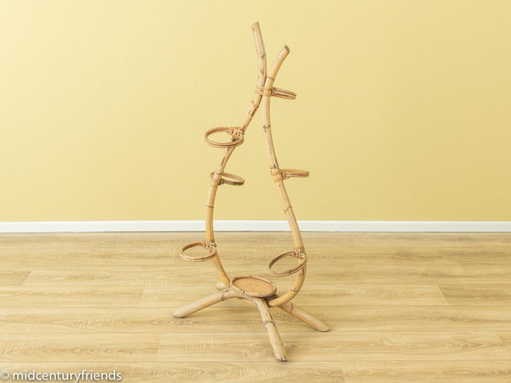 Image 1 of Soporte escultural para flores de bambú