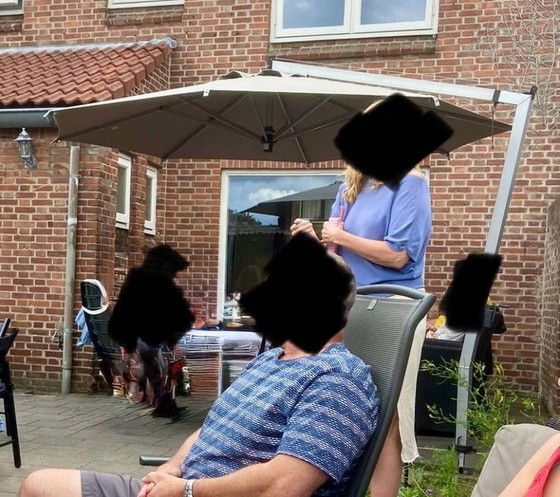 Image 1 of India  zilver alu taupe kleurige verstelbare zweefparasol met zware voet