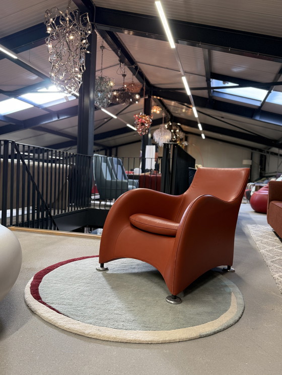 Image 1 of Modell Montis Loge Sessel Tomatenrot Leder anzeigen