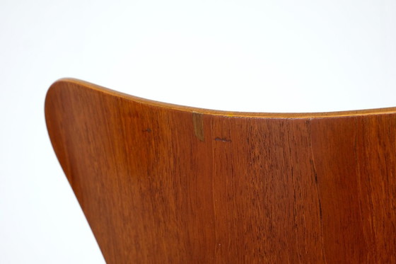 Image 1 of Stuhl Modell "3207" aus Holz von Arne Jacobsen für Fritz Hansen, Dänemark, 1955.