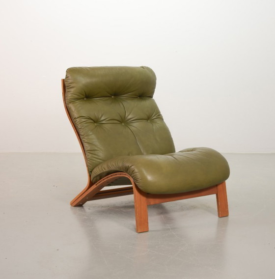 Image 1 of Superbequemes Set aus 2 Rybo Rykken-Ry-Wing-Loungesesseln mit kapitoniertem olivgrünem Leder von Elsa und Nordahl Solheim, 1960e
